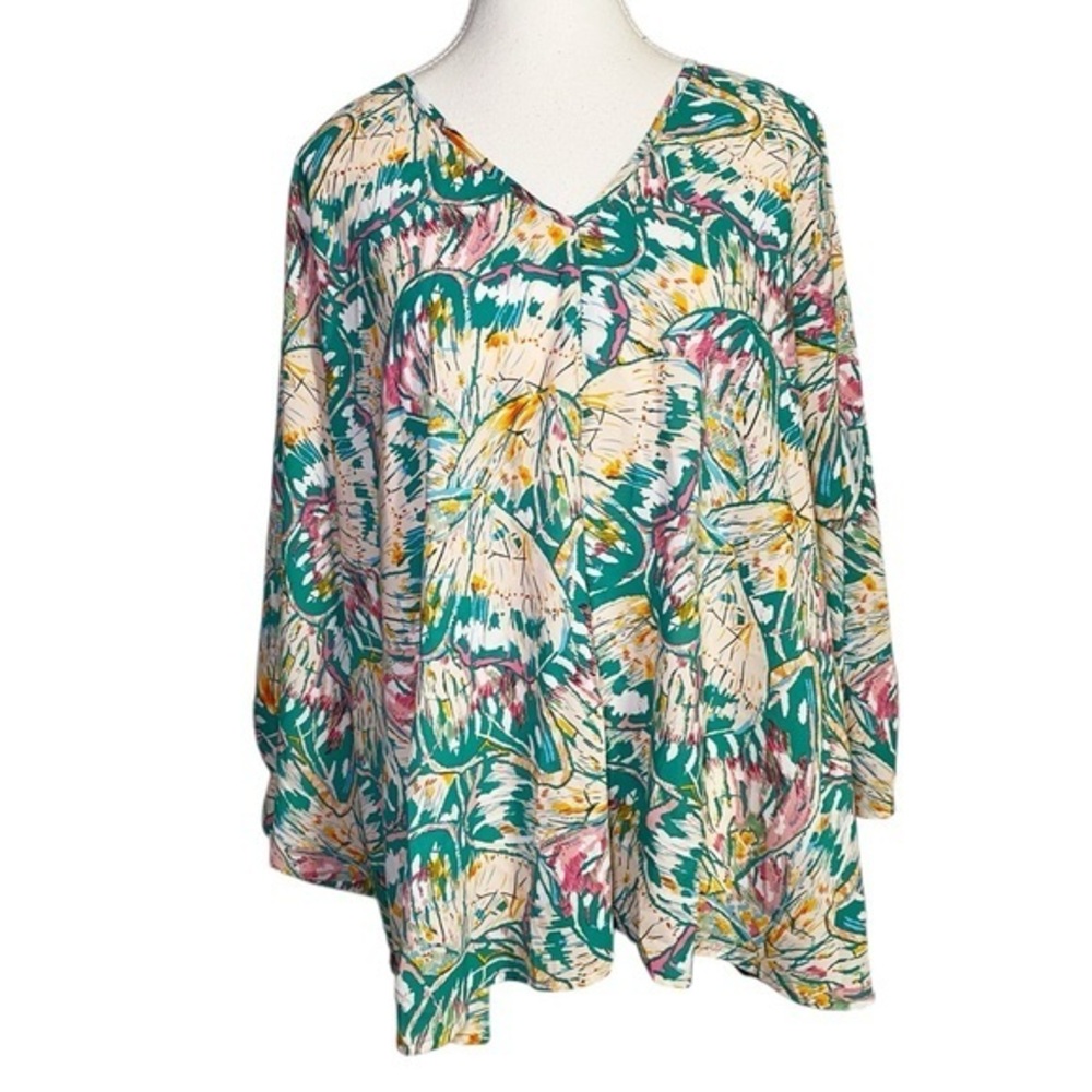 JODIFL Teal and Pink Butterfly Patterned Tunic Top